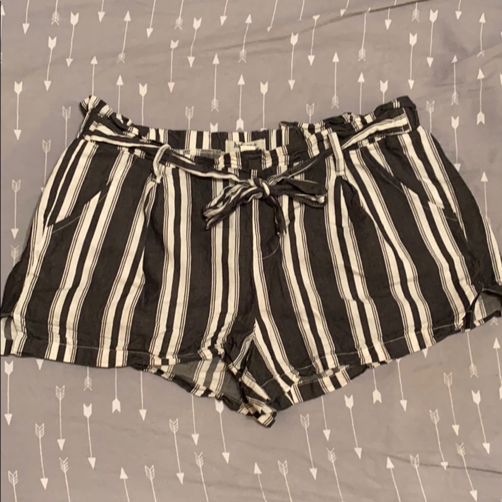 Linen shorts